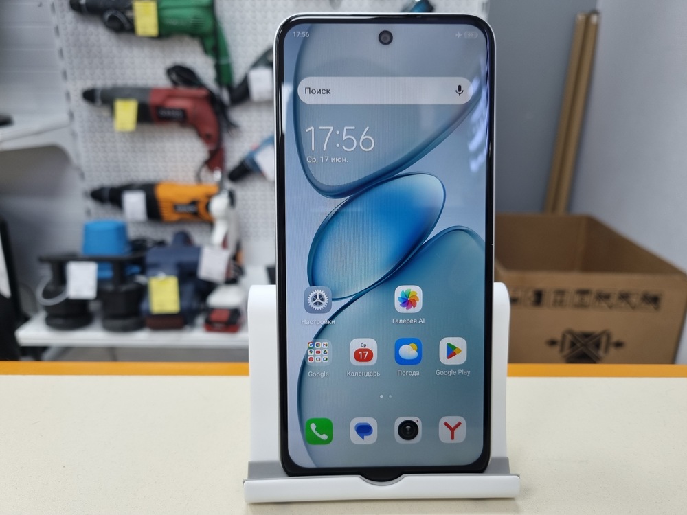 Смартфон Tecno Spark GO 1 3/64