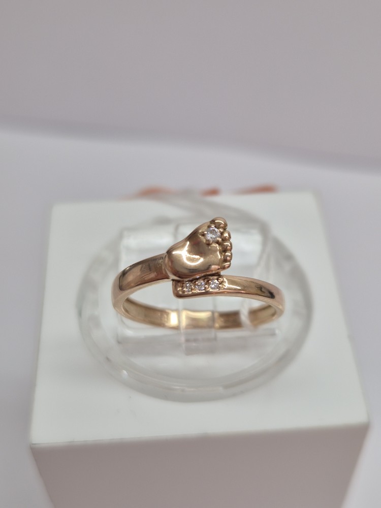 КОЛЬЦО С КАМНЯМИ (Au 585)