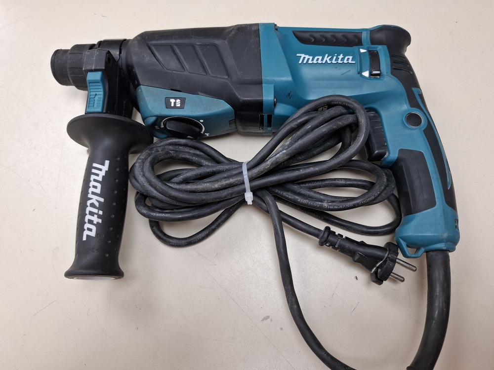 Перфоратор Makita HR2630