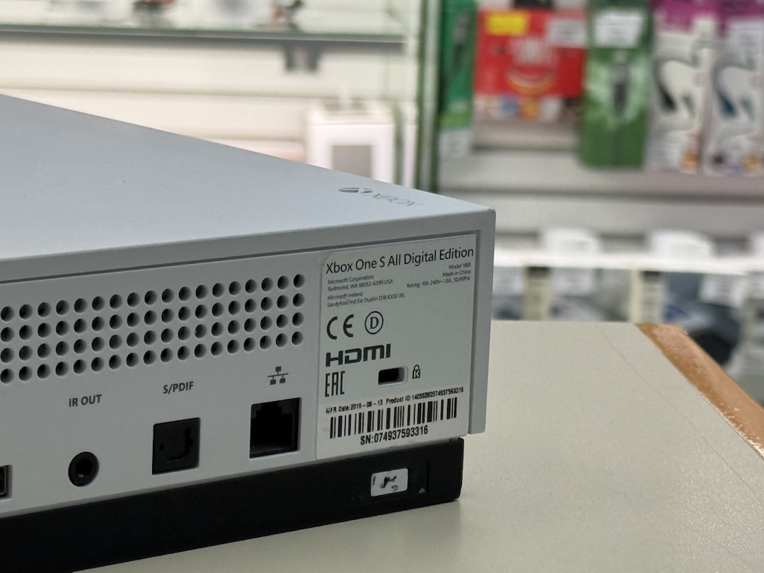 Игровая приставка Xbox One S Digital Edition 1TB