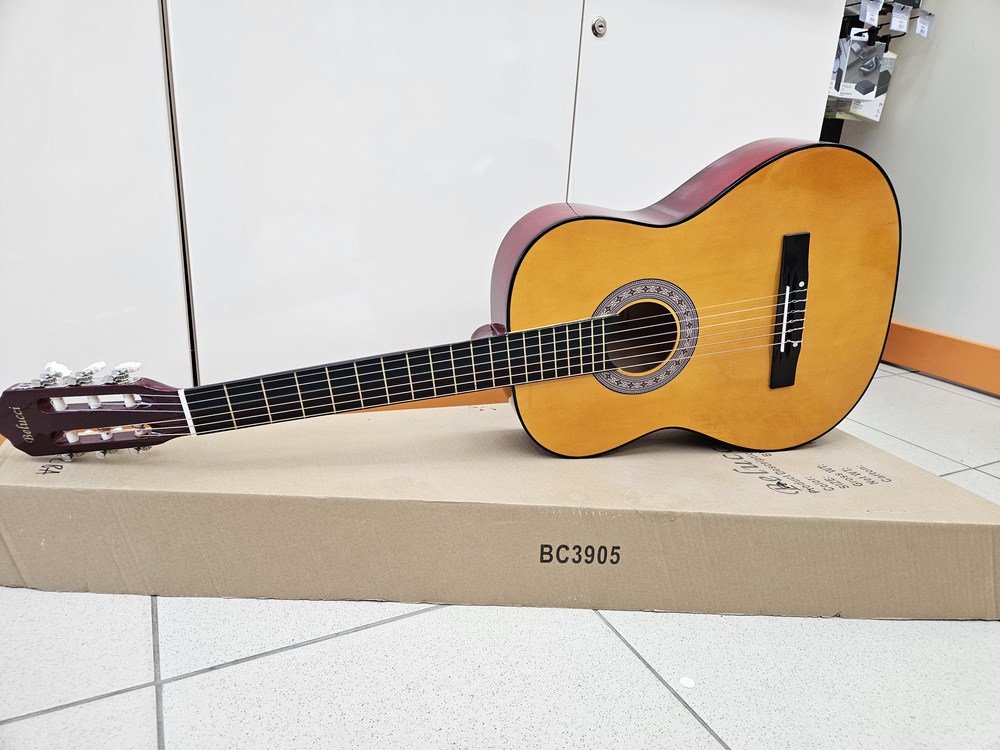 ГИТАРА АККУСТИЧЕСКАЯ Bellucci BC3905