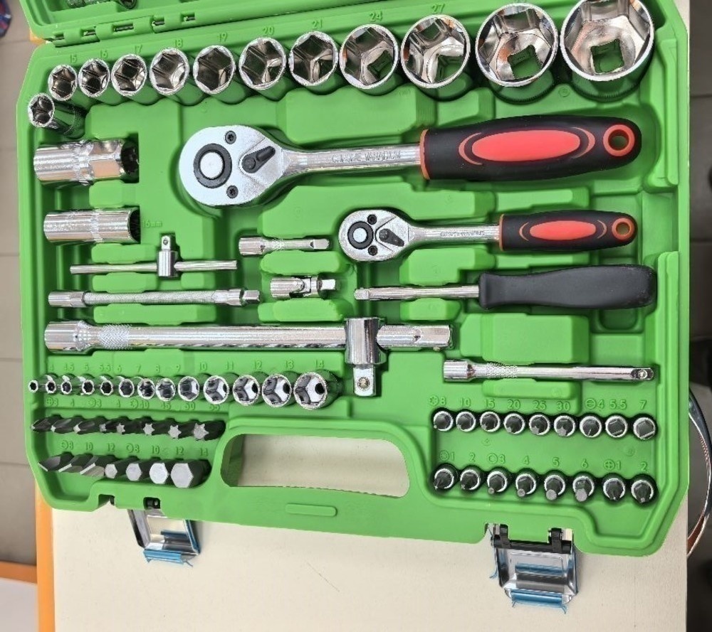 Набор инструментов Prioritet TS-82