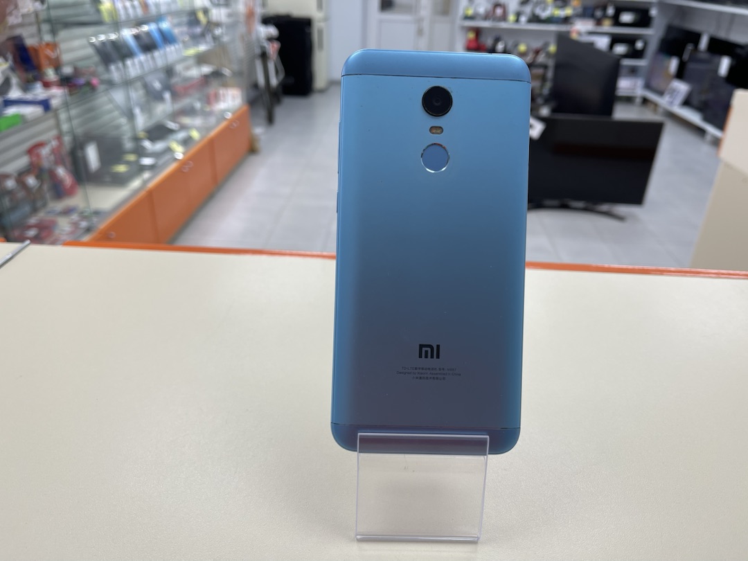 Смартфон Xiaomi Redmi 5 Plus 4/64