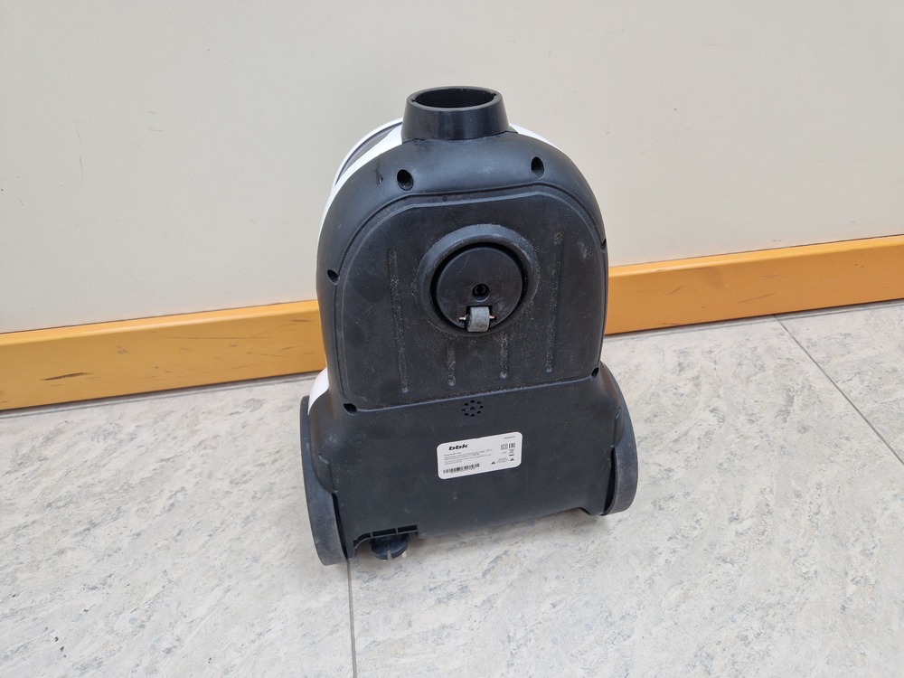 Пылесос BBK BV-1504