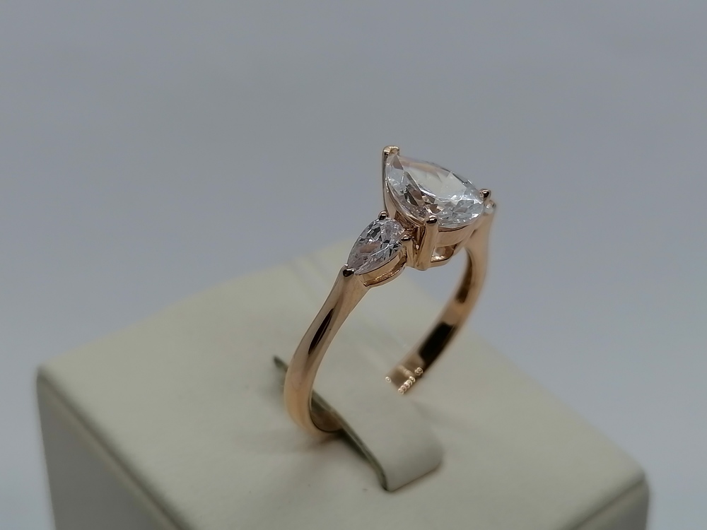 КОЛЬЦО С КАМНЯМИ (Au 585)