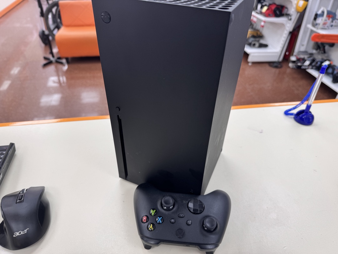 Игровая приставка Xbox Series X 1Tb