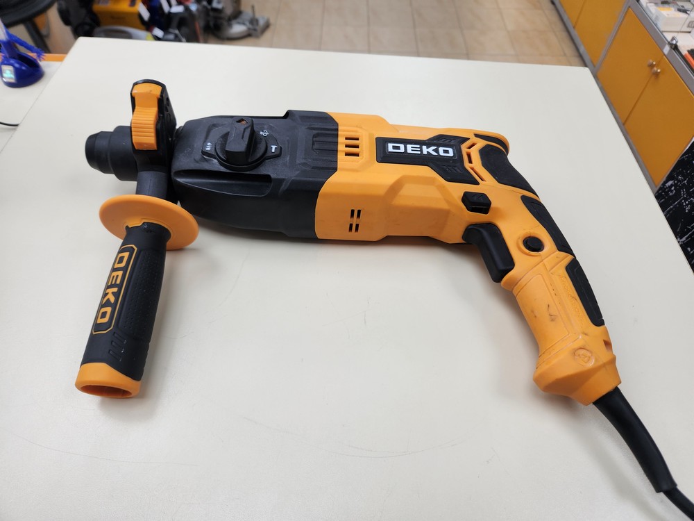 Перфоратор Deko DKH850W