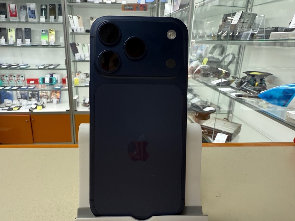 Смартфон Apple Iphone 17 Pro 256Gb eSim