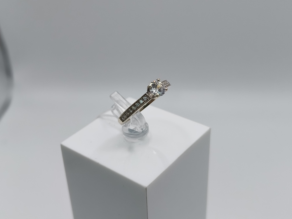 КОЛКМИ585 КОЛЬЦО С КАМНЯМИ (Au 585)