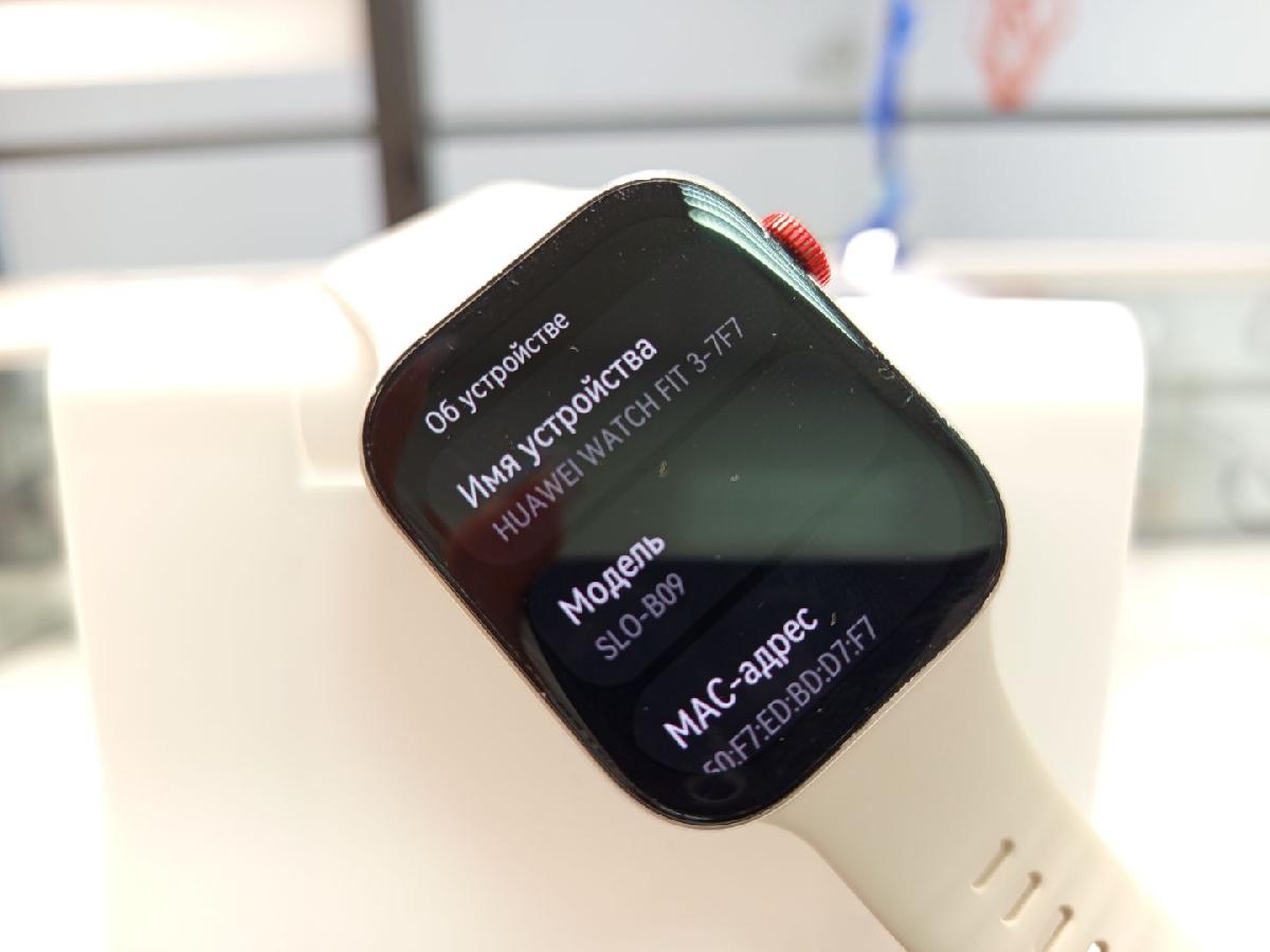 Смарт-часы Huawei WATCH FIT 3