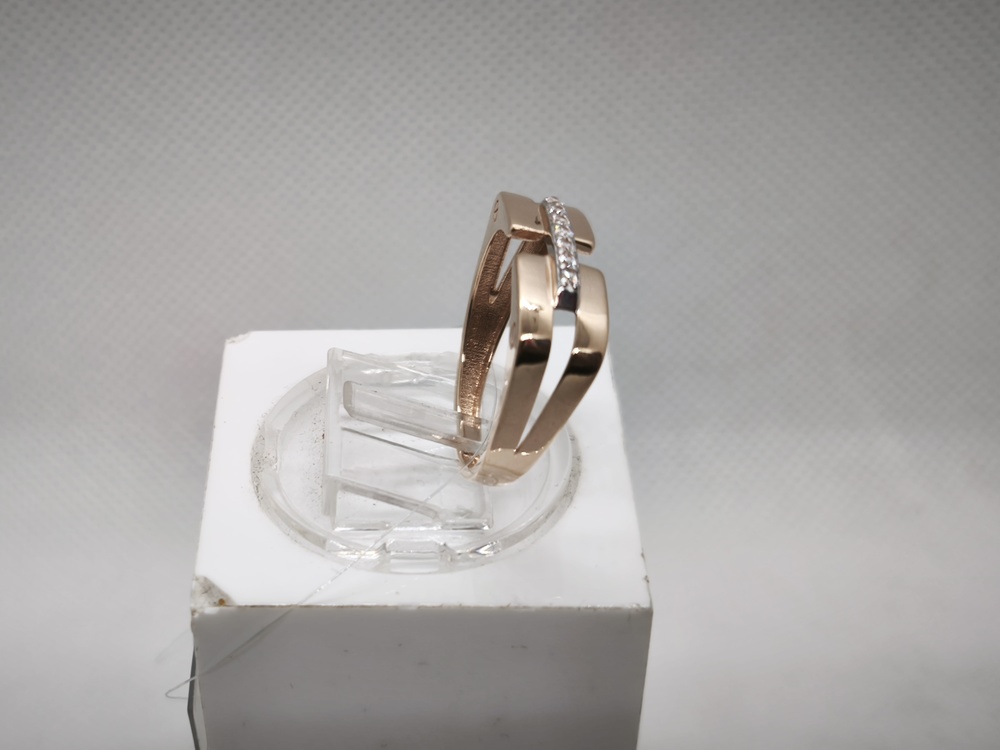 08-158708 КОЛЬЦО С КАМНЯМИ (Au 585)