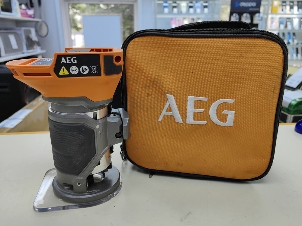 Фрезер AEG BOF18BL-0