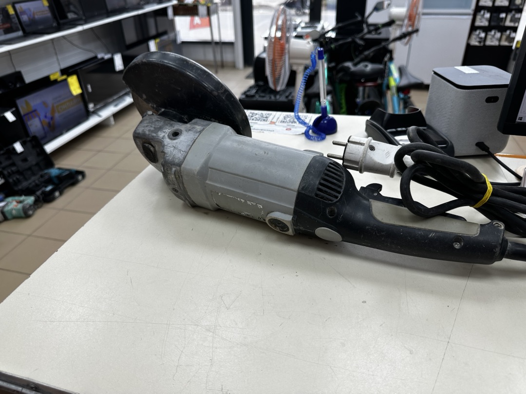 Угловая шлифмашина Интерскол 180/1800M