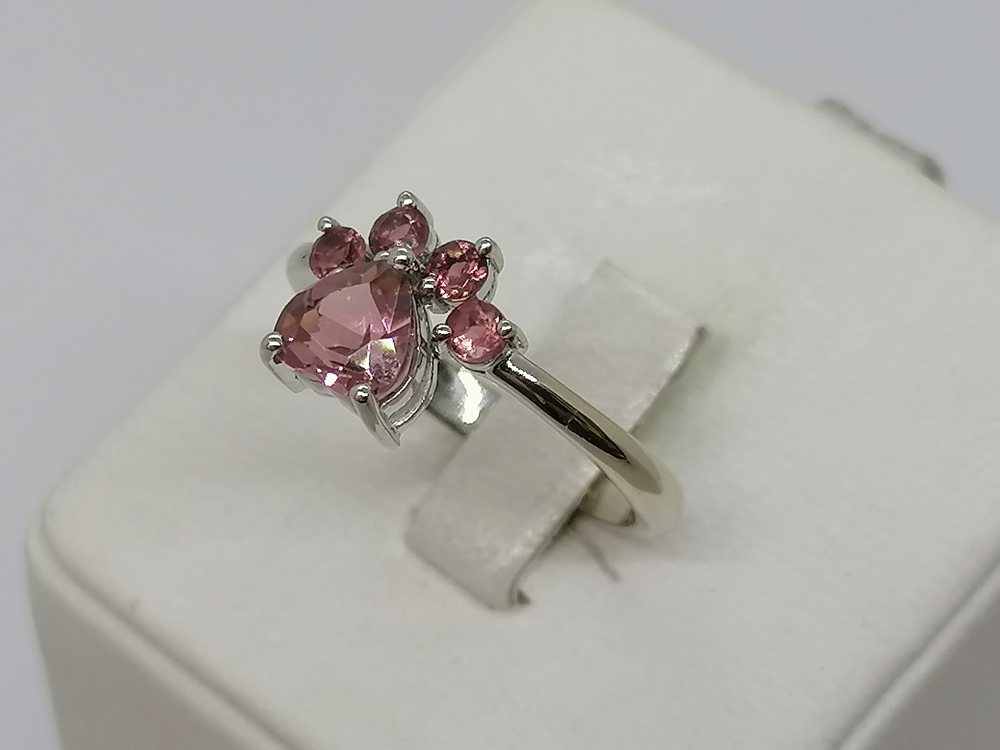 КОЛЬЦО С КАМНЯМИ (Au 585)