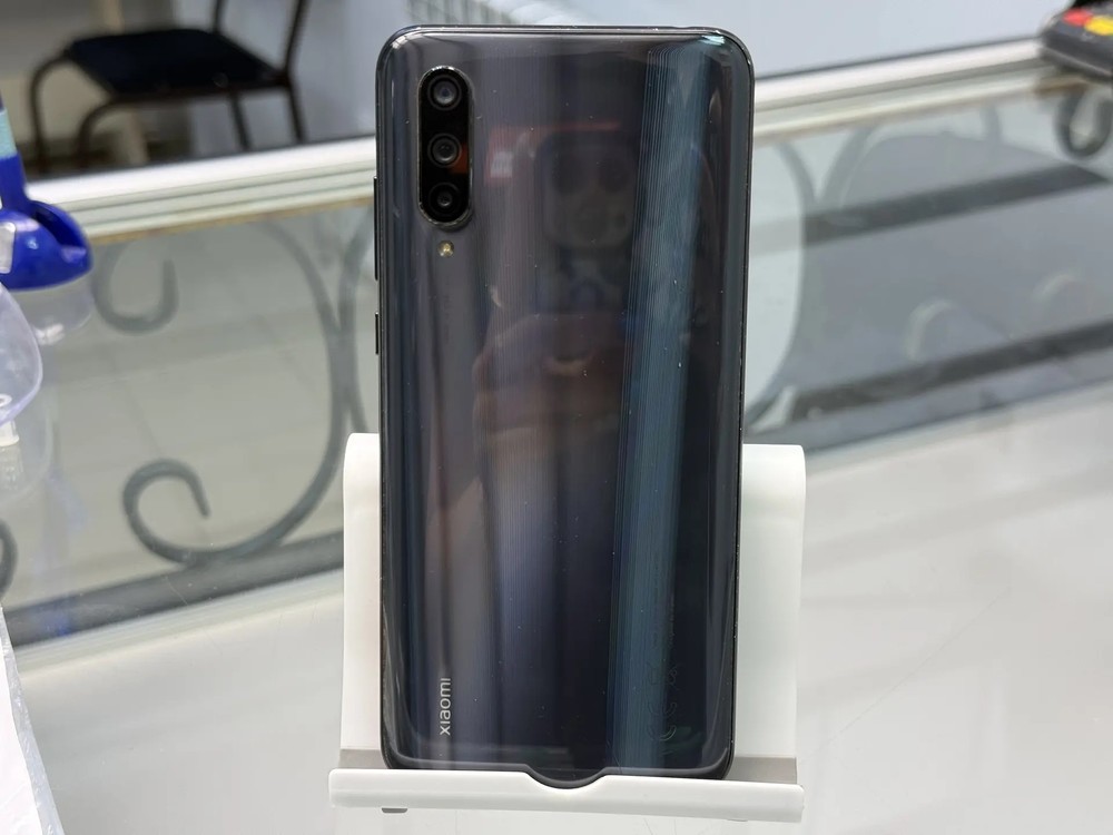 Смартфон Xiaomi Mi 9 Lite 6/64