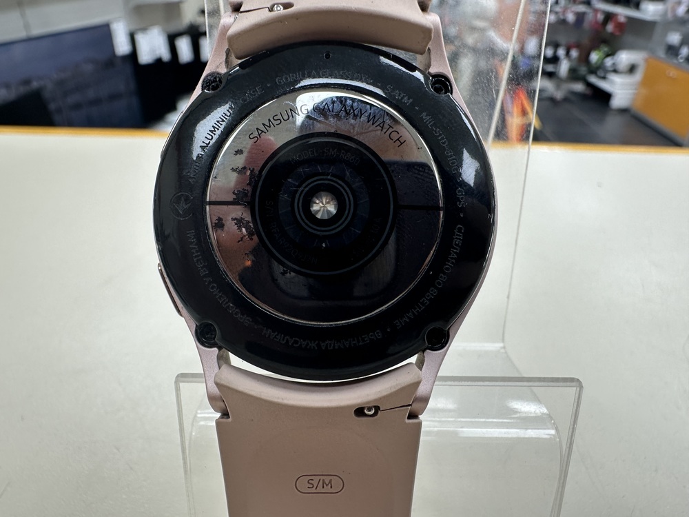 Смарт-часы Samsung Galaxy Watch 4