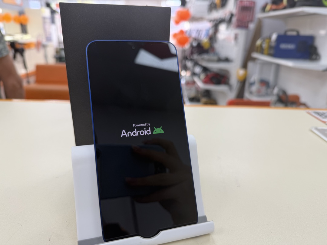 Смартфон Samsung Galaxy S25 12/256