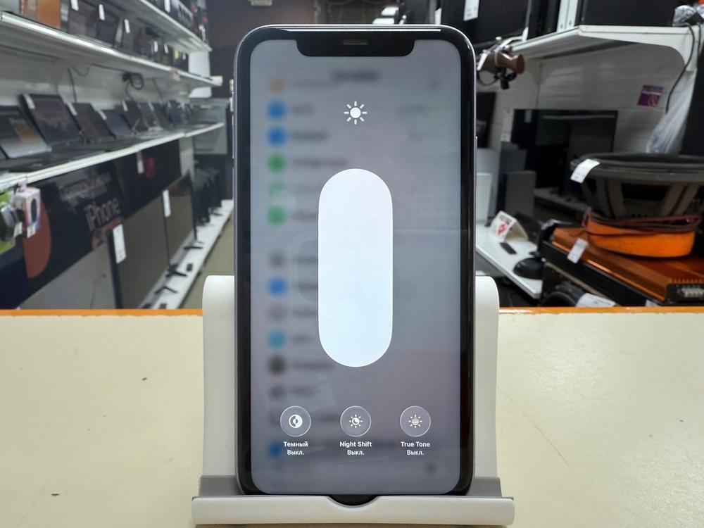 Смартфон Apple iPhone 11 64Gb