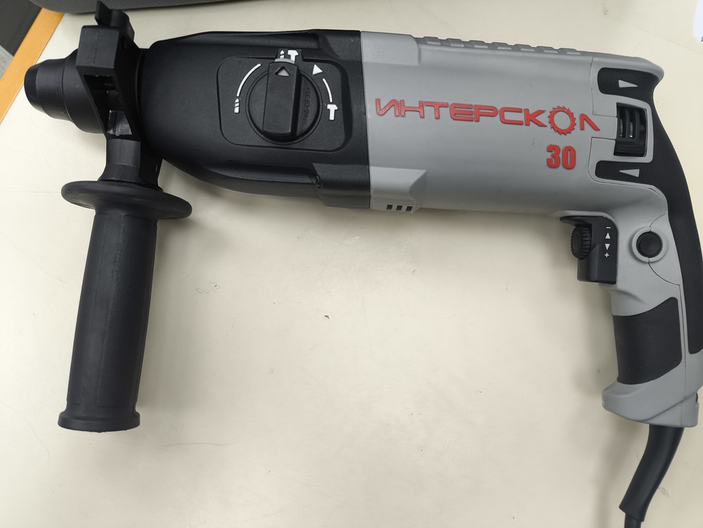 Перфоратор Интерскол П-30/900ЭР (86.1.0.00)