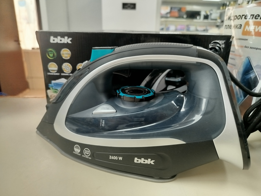Утюг BBK ISE-2405