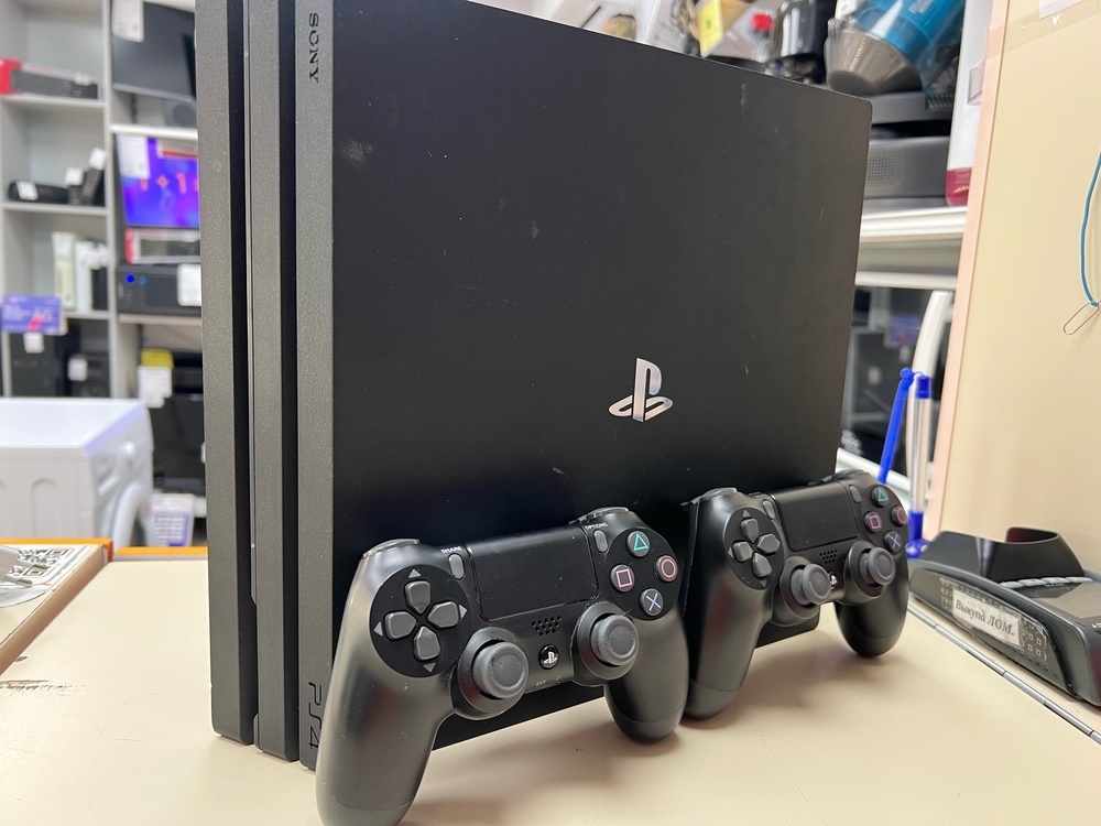 Игровая приставка PlayStation 4 Pro 1Tb