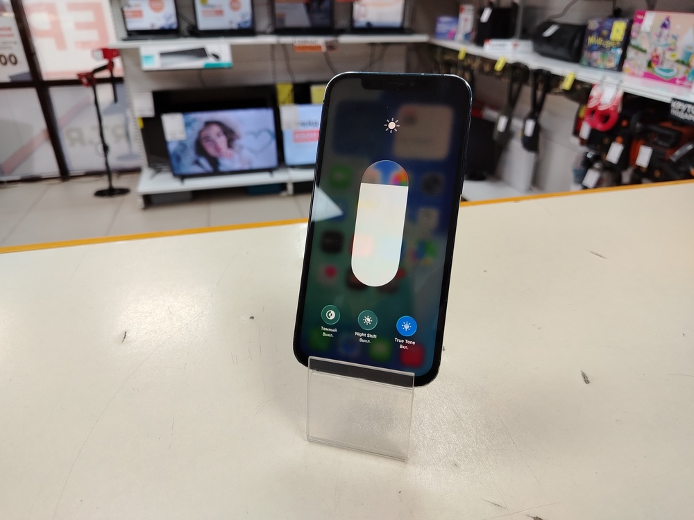 Смартфон Apple iPhone 12 64Gb