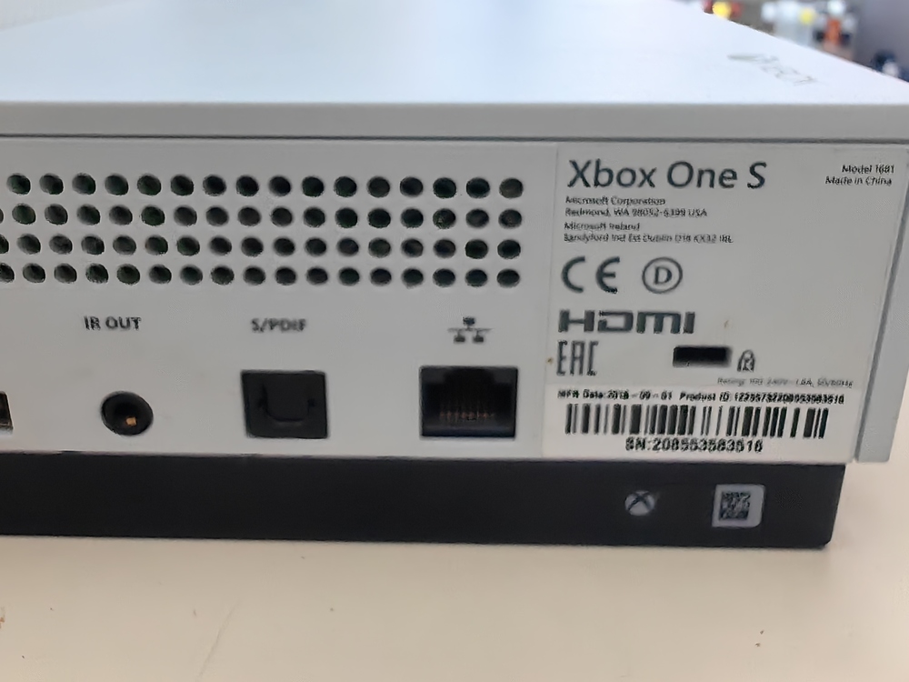 Игровая приставка Xbox One S 1TB
