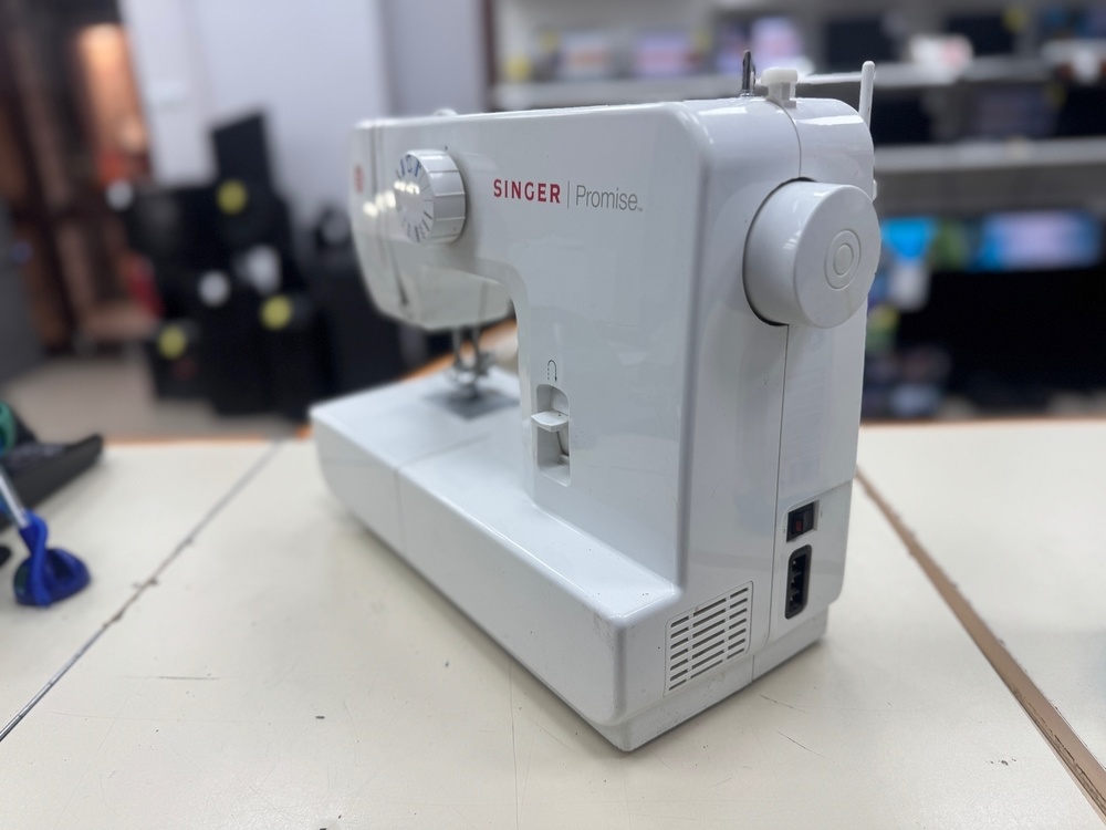 Швейная машина Singer PROMISE 1408