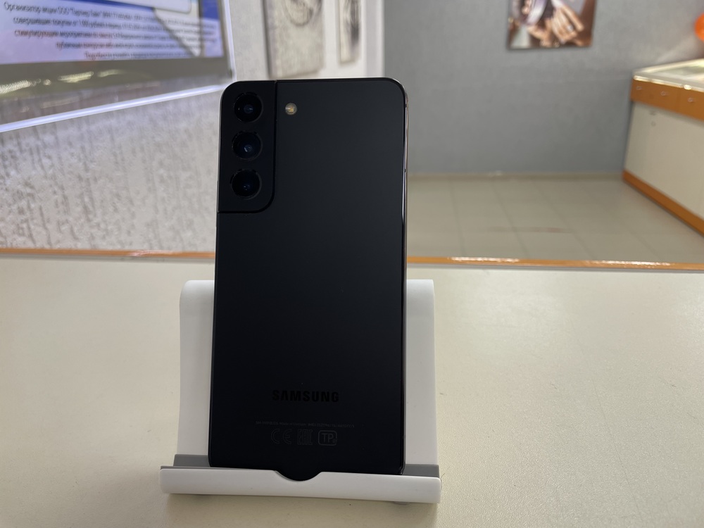 Смартфон Samsung Galaxy S22 8/256