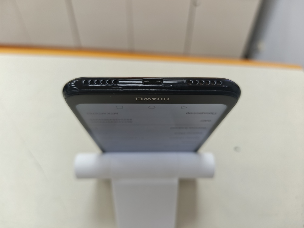 Смартфон Huawei Y6 (2019) 2/32