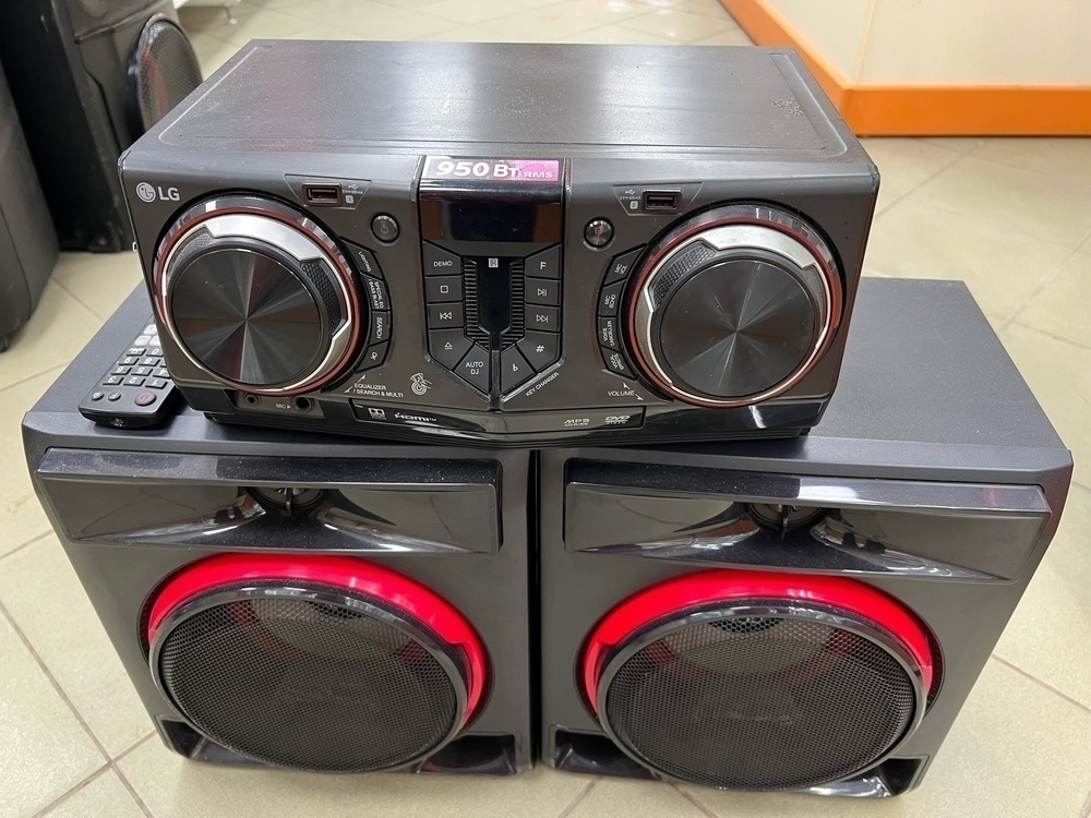 Музыкальный центр LG OM7550K