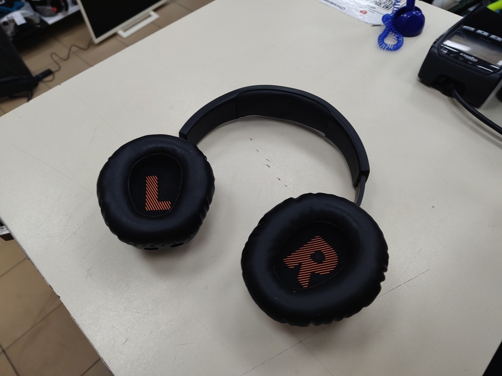 Наушники беспроводные JBL Quantum 300