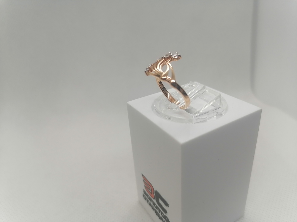 КОЛЬЦО С КАМНЯМИ (Au 585)