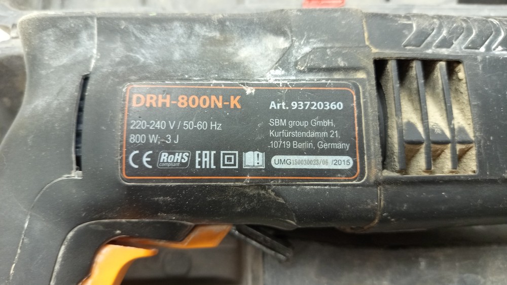 Перфоратор Defort DRH-800N-K