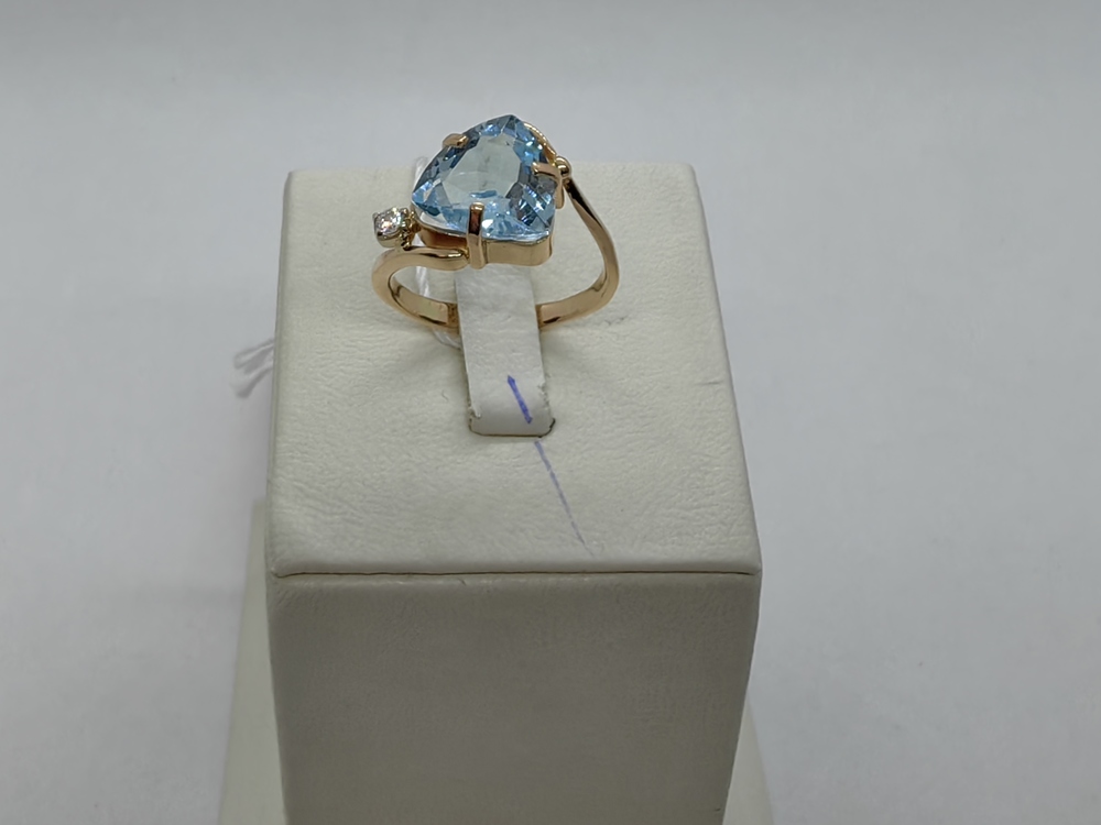 КОЛЬЦО С КАМНЯМИ (Au 585)