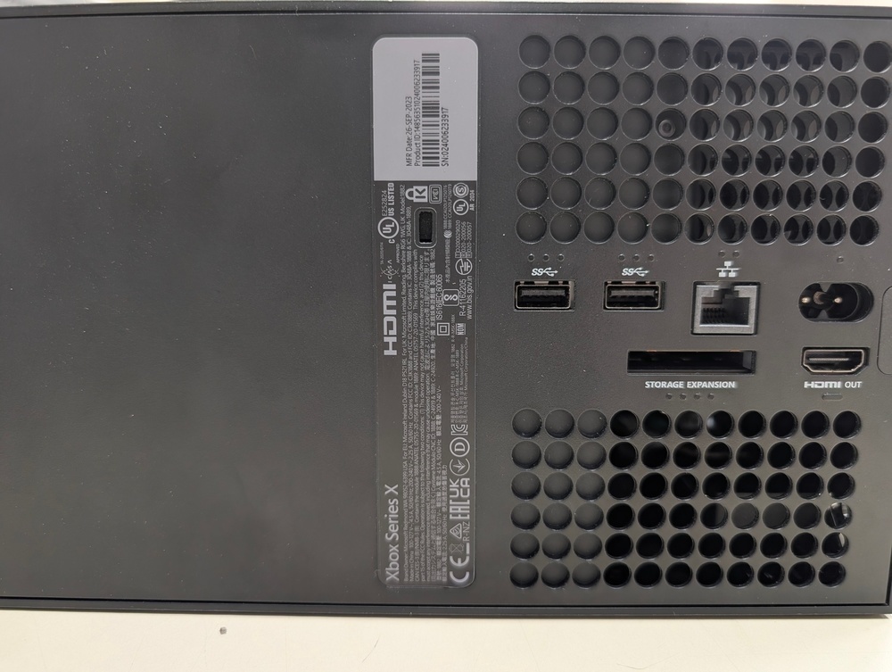 Игровая приставка Xbox Series X 1Tb