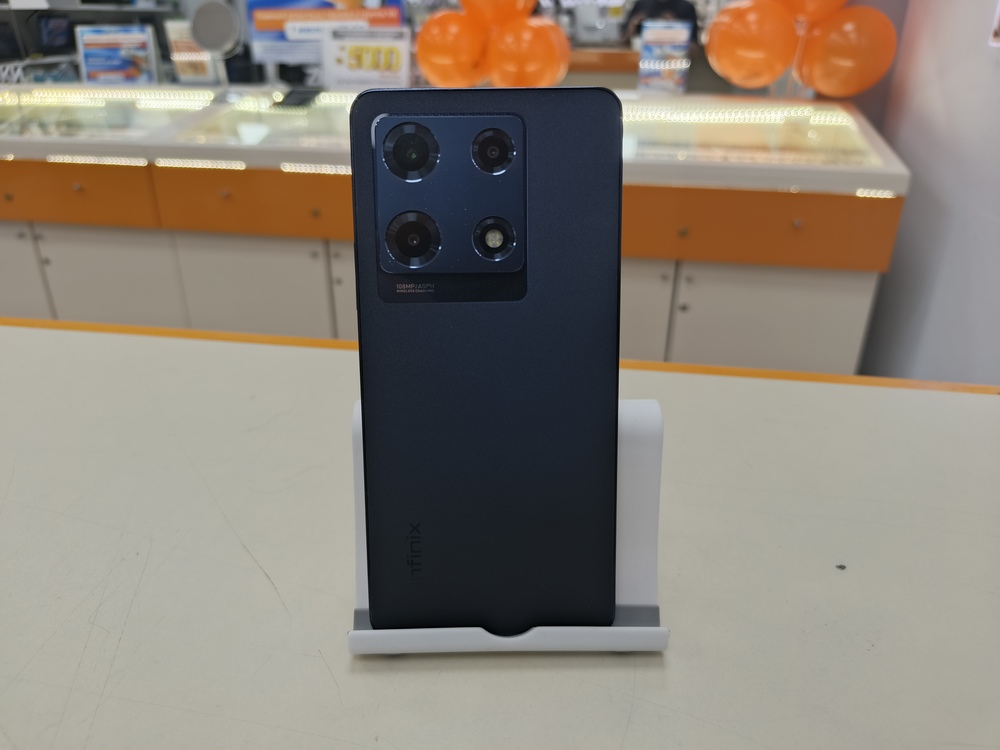 Смартфон Infinix Note 30 PRO 8/256