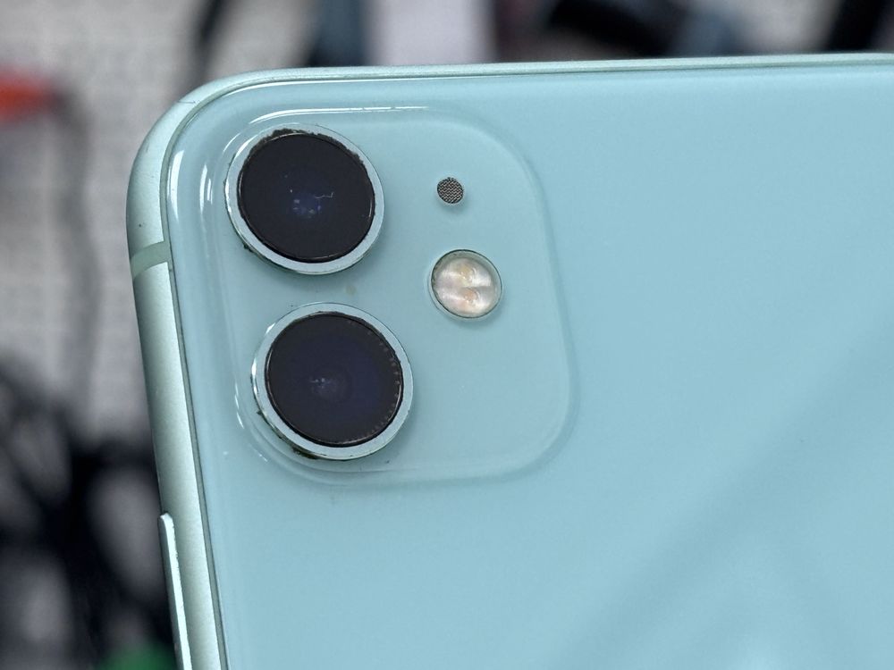 Смартфон Apple iPhone 11 64Gb
