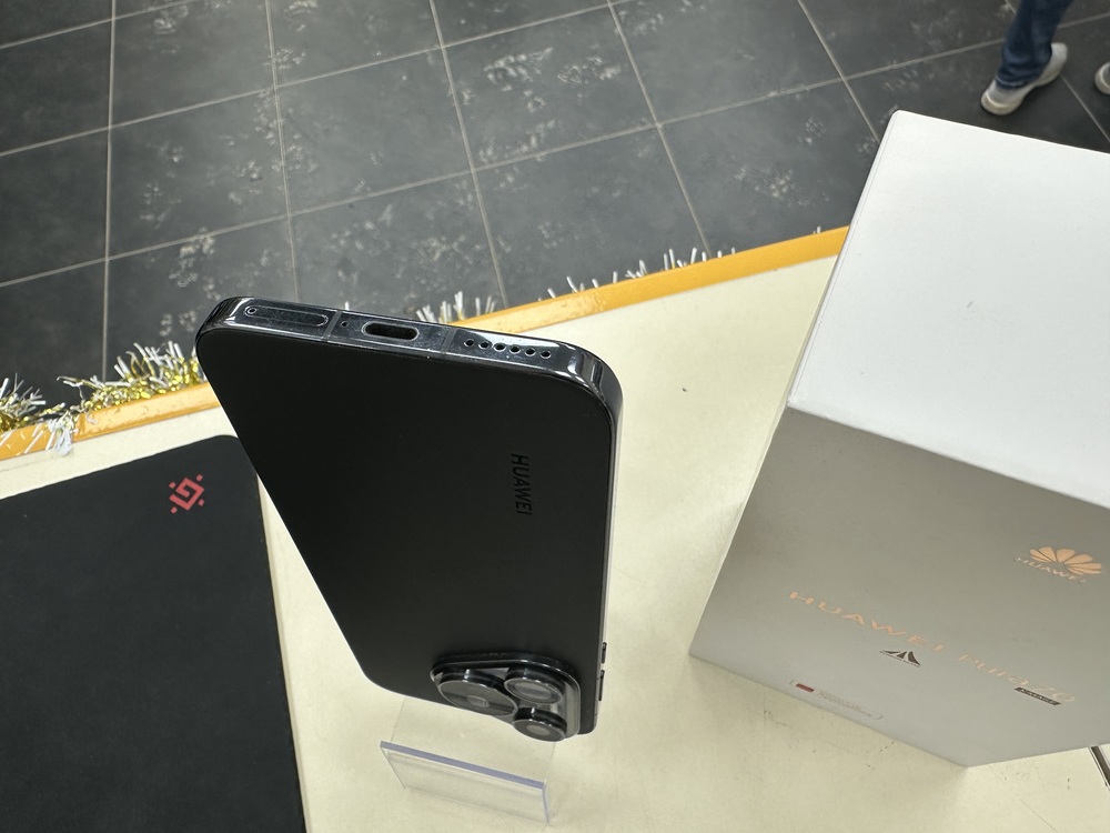 Смартфон Huawei Pura 70 12/256