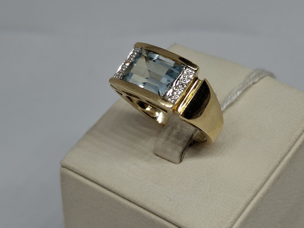 КОЛЬЦО С КАМНЯМИ (Au 585)