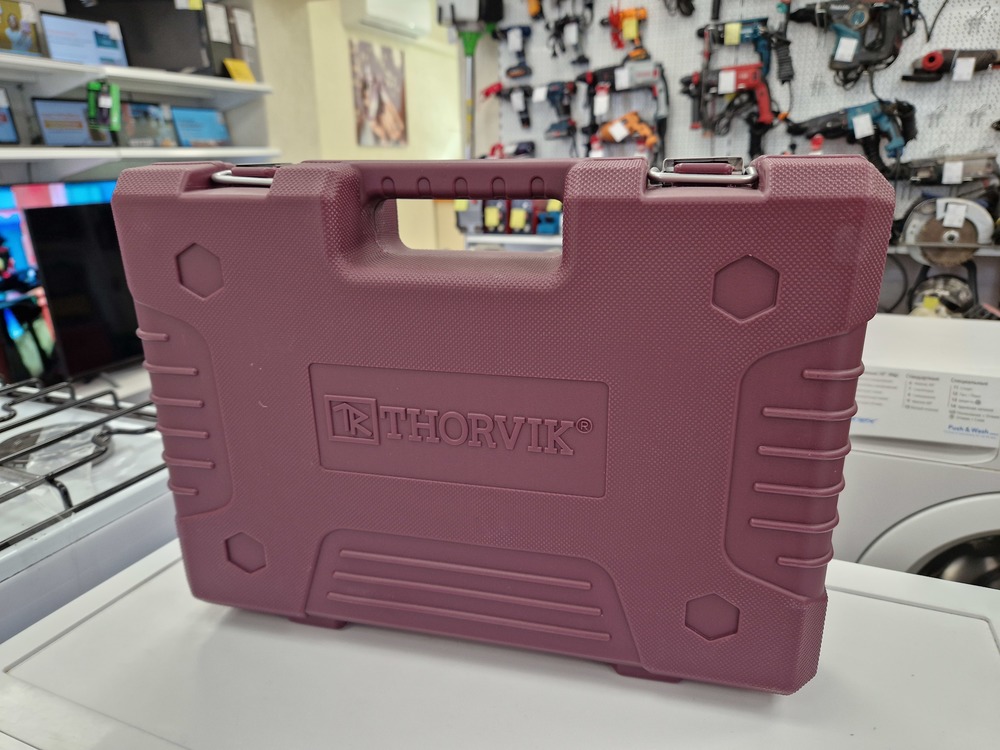 Набор инструментов Thorvik UTS0082