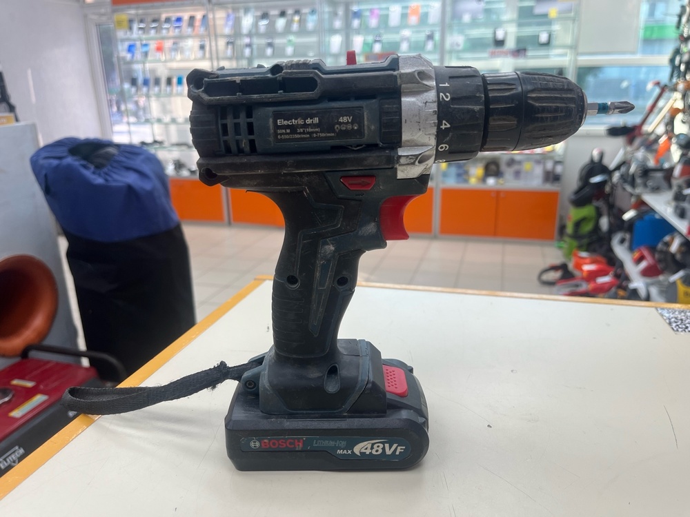 Шуруповерт Bosch 