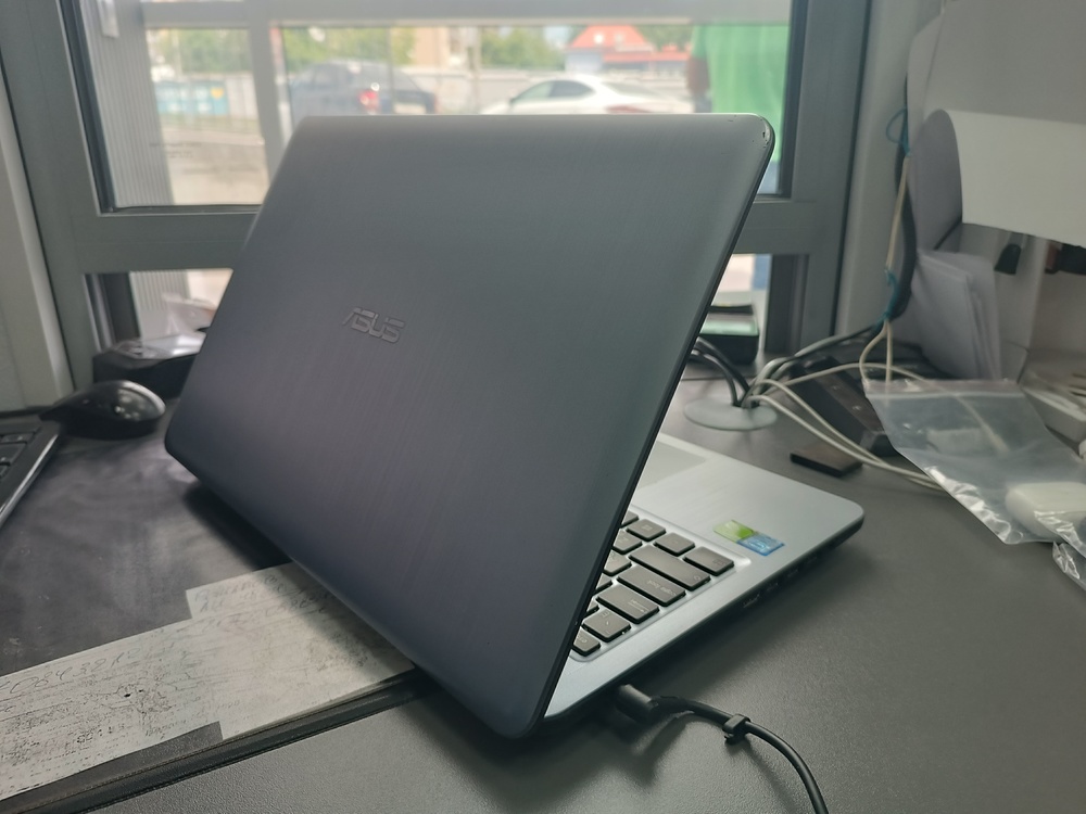 Ноутбук ASUS K540u; Core i3-7020U, GeForce MX110, 12 Гб, Нет, 1 Tb