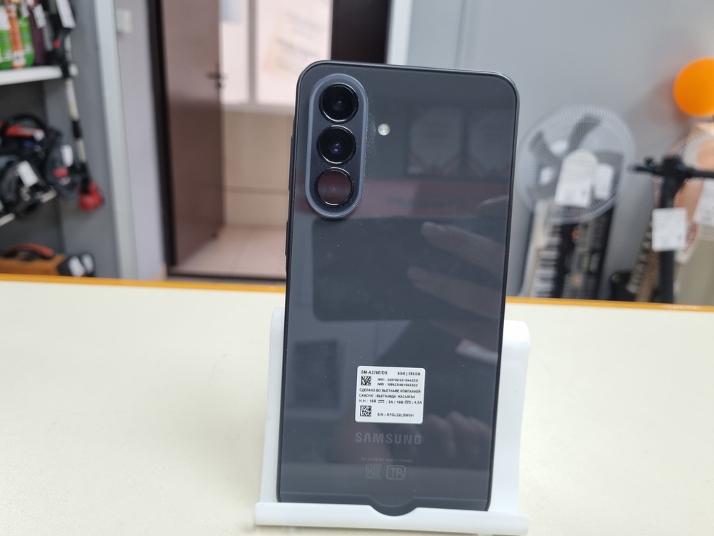 Смартфон Samsung Galaxy A37 5G 8/256