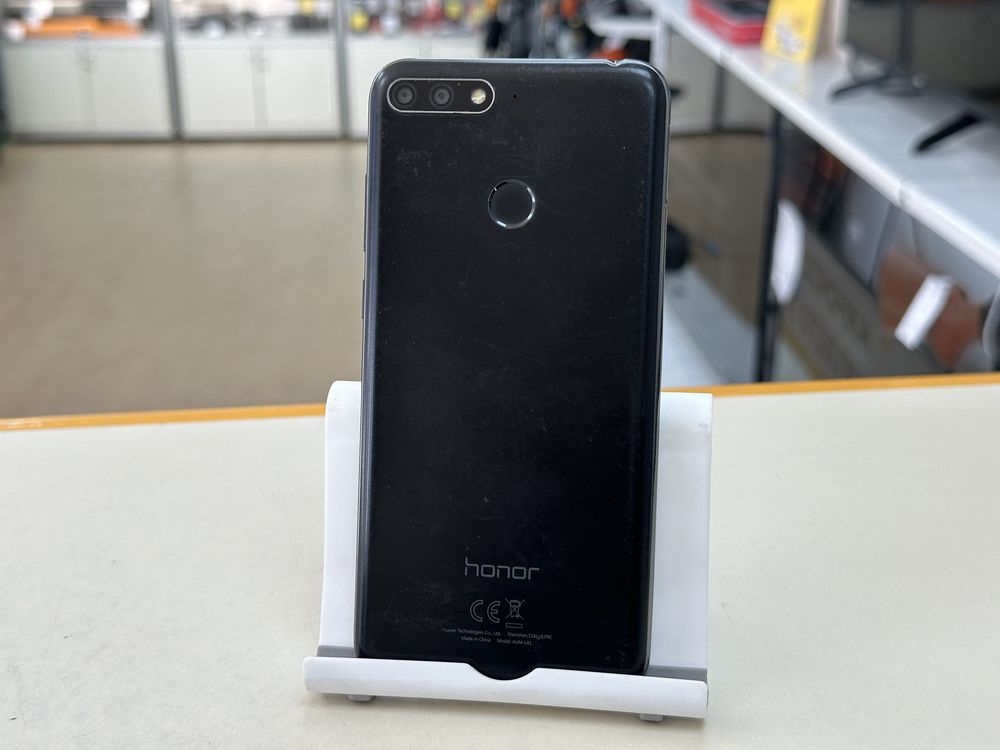 Смартфон Honor 7C 3/32