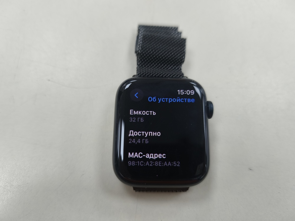 Смарт-часы Apple Watch SE 2022 44mm