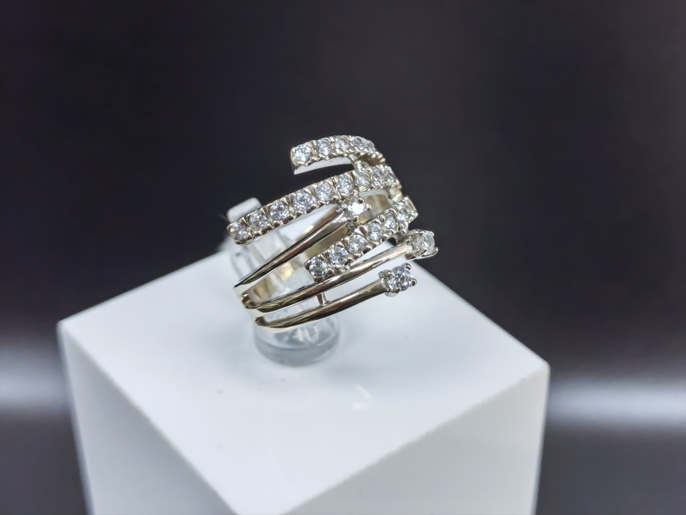 КОЛЬЦО С КАМНЯМИ (Au 585)
