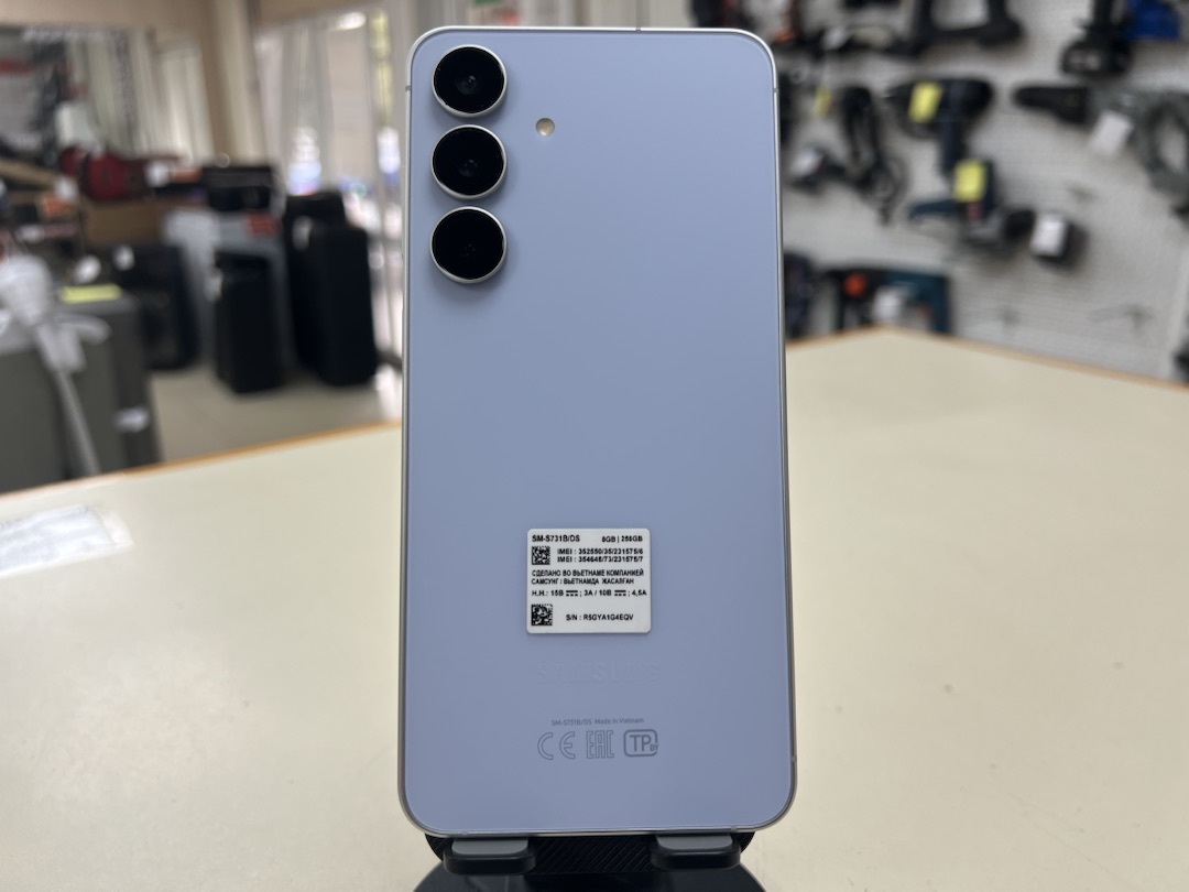 Смартфон Samsung Galaxy S25 FE 8/256