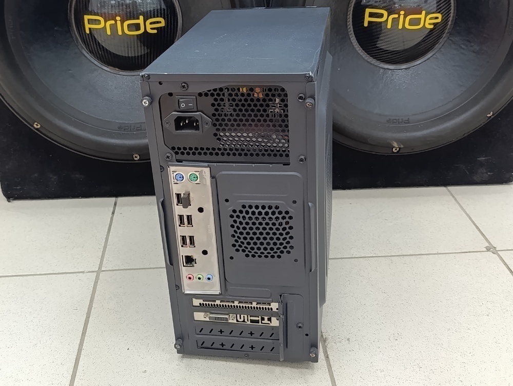 Системный блок Ginzzu; Xeon E5-4650, Radeon RX 470, 16 Гб, 240 Гб, Нет