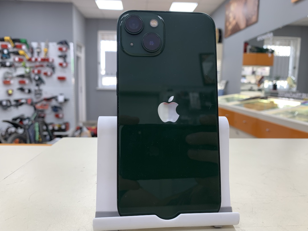 Смартфон Apple iPhone 13 128Gb